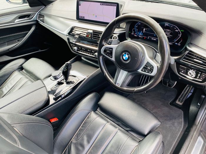 BMW 5 Series 2023