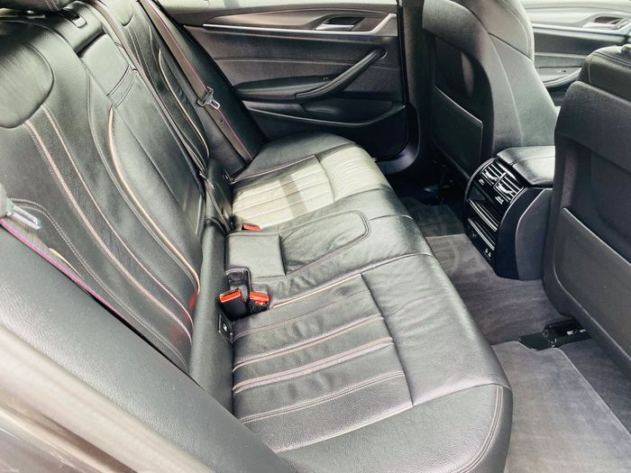 BMW 5 Series 2023