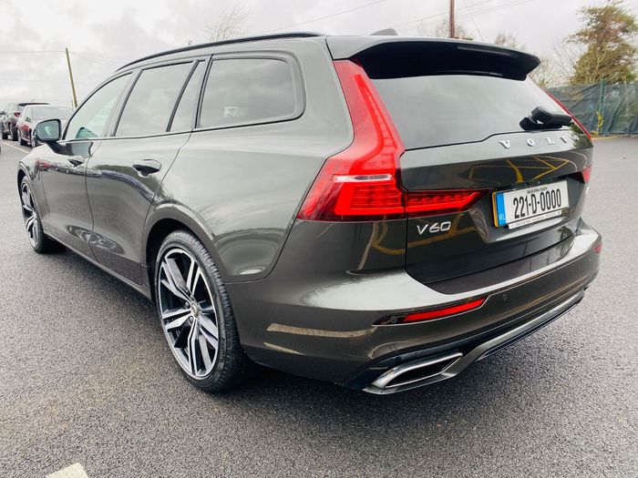 Volvo V60 2022