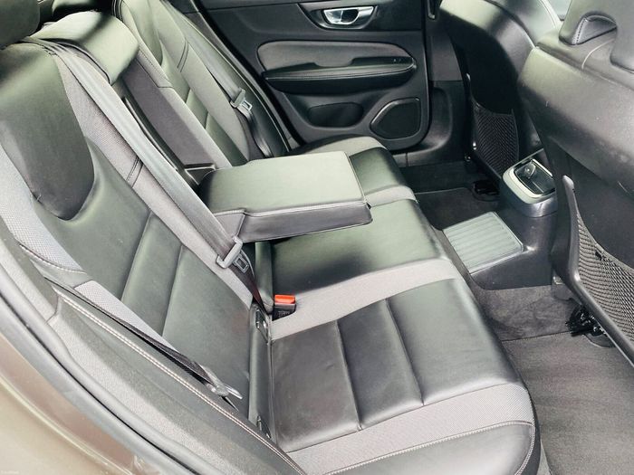 Volvo V60 2022