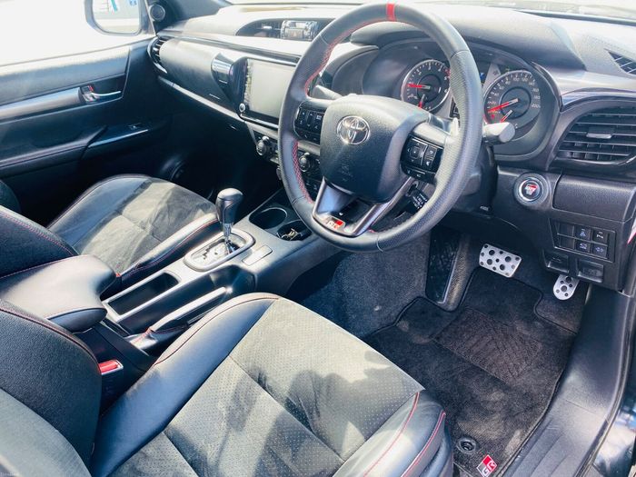 Toyota HiLux 2023