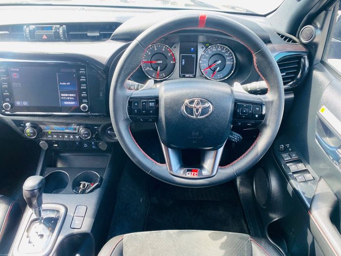 Toyota HiLux 2023