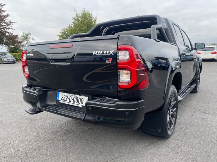 Toyota HiLux 2023