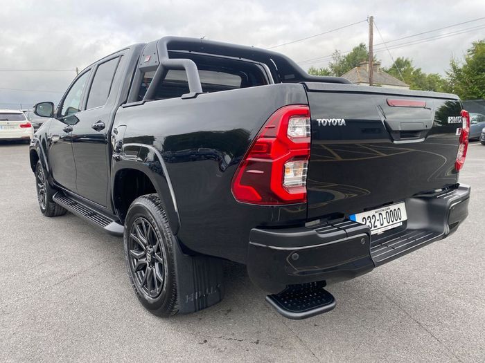 Toyota HiLux 2023