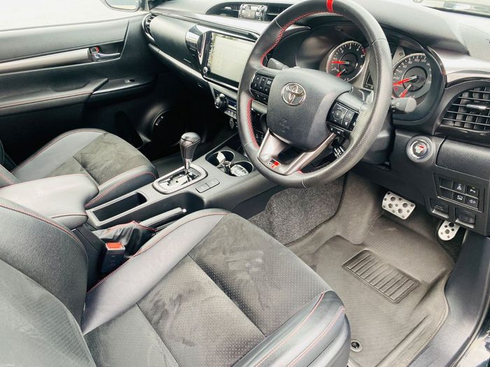 Toyota HiLux 2023