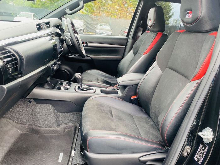 Toyota HiLux 2023