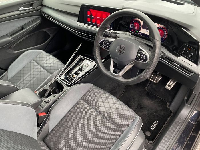 Volkswagen Golf 2024