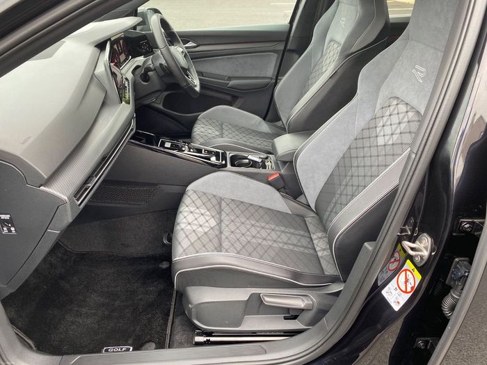 Volkswagen Golf 2024