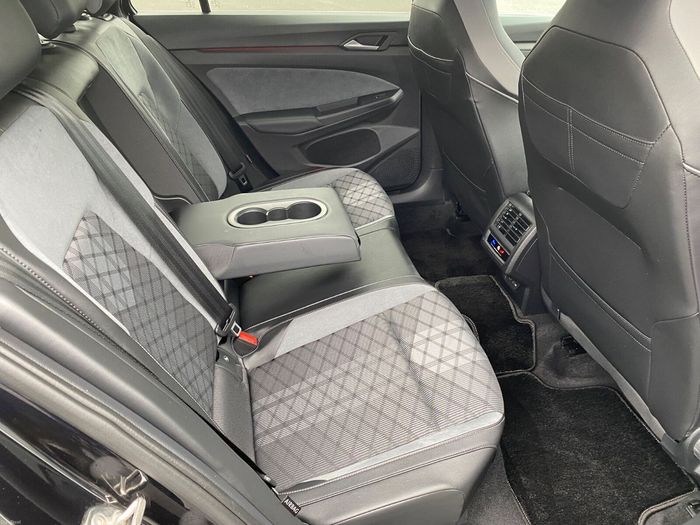 Volkswagen Golf 2024