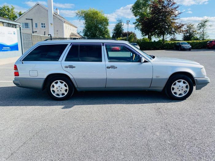 Mercedes-Benz E-Class 1995