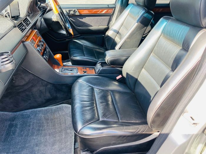 Mercedes-Benz E-Class 1995