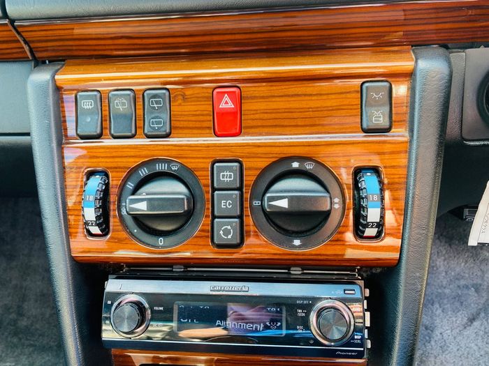 Mercedes-Benz E-Class 1995
