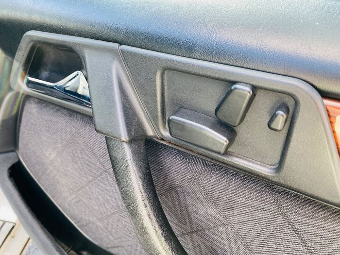Mercedes-Benz E-Class 1995