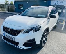 Peugeot 5008 2021
