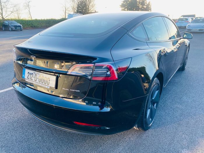 Tesla Model 3 2021
