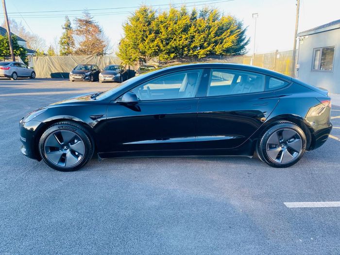 Tesla Model 3 2021