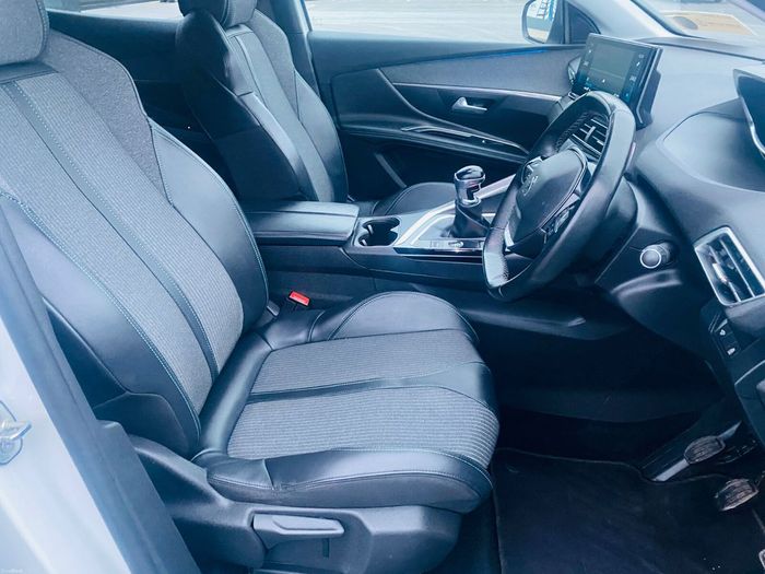 Peugeot 3008 2022