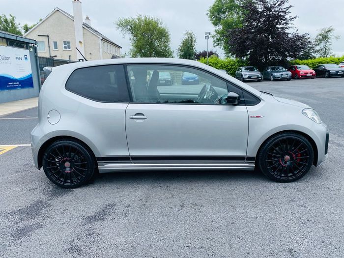 Volkswagen Up! 2019
