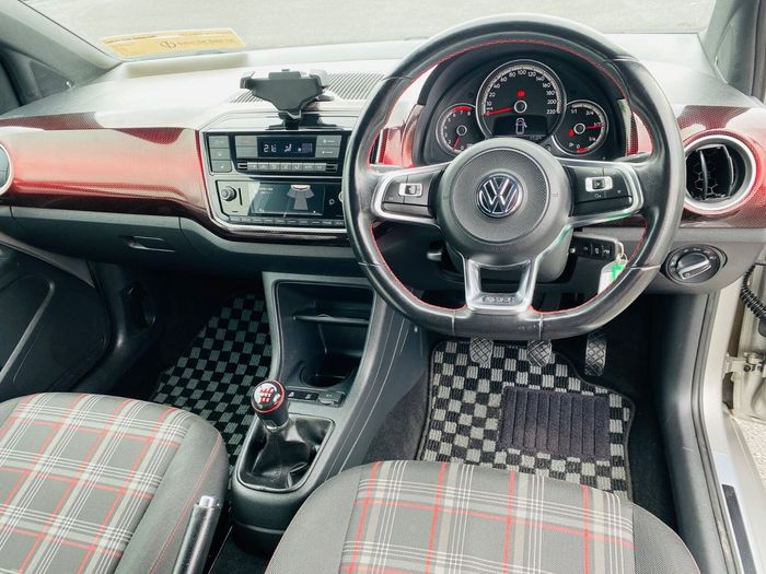 Volkswagen Up! 2019