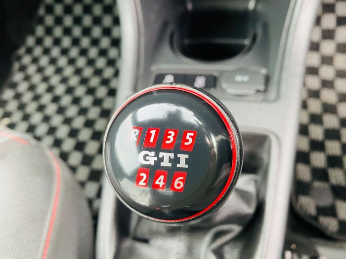 Volkswagen Up! 2019