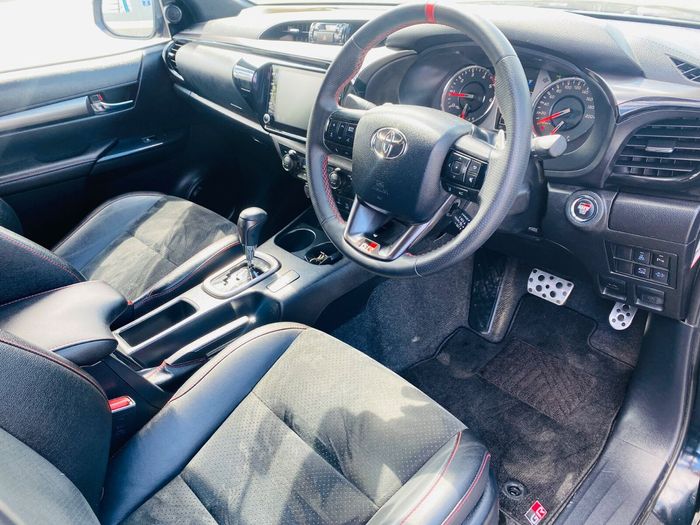 Toyota HiLux 2023
