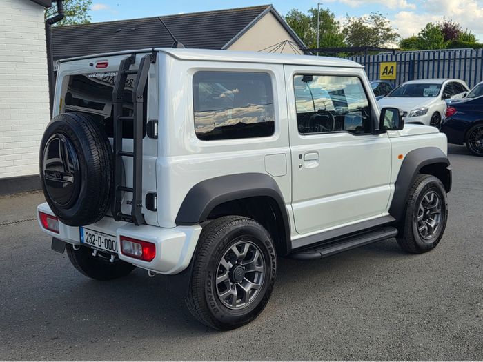 Suzuki Jimny 2023