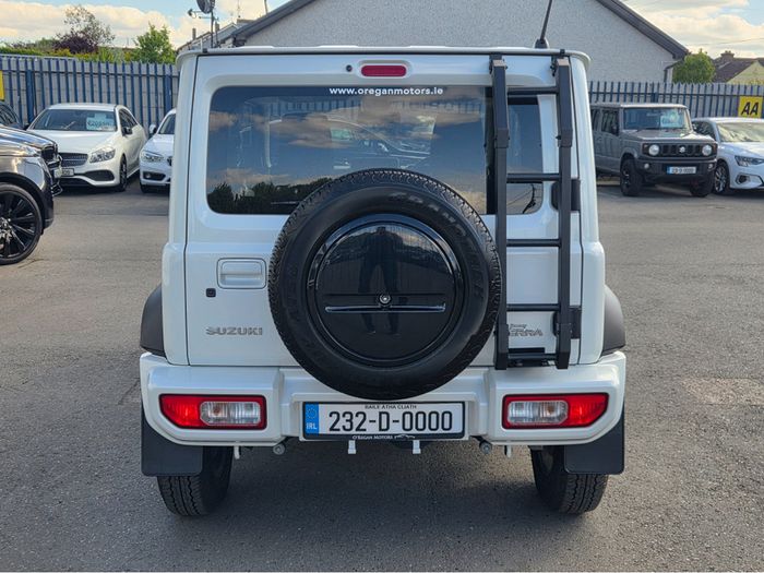 Suzuki Jimny 2023