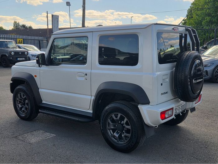 Suzuki Jimny 2023