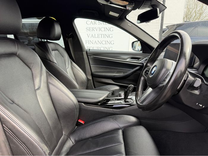 BMW 5 Series 2023
