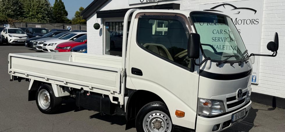 Toyota Dyna 2015