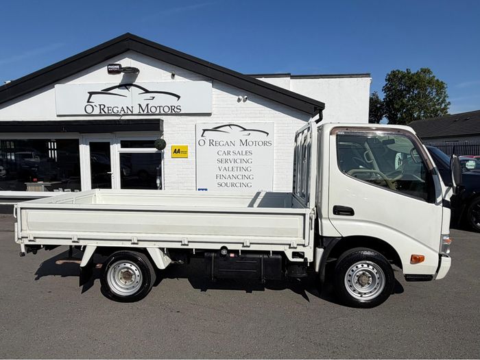 Toyota Dyna 2015