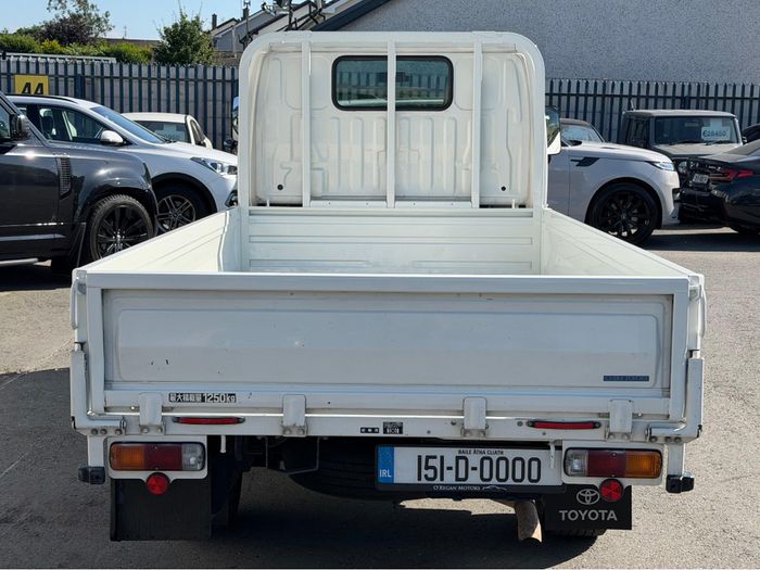 Toyota Dyna 2015