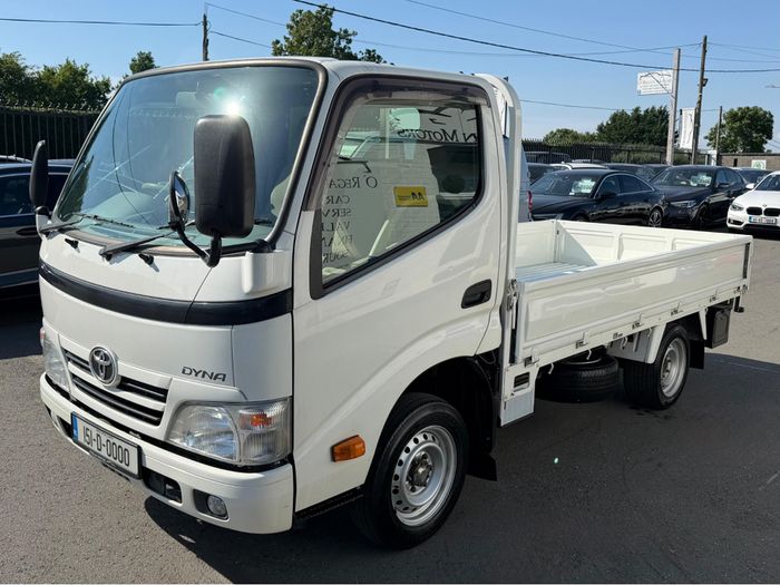 Toyota Dyna 2015