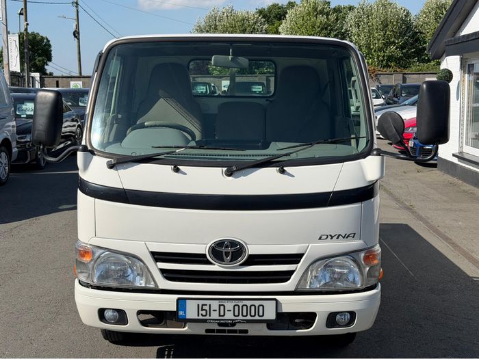 Toyota Dyna 2015