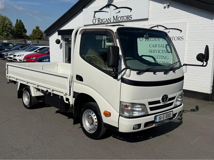 Toyota Dyna 2015