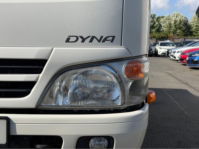 Toyota Dyna 2015