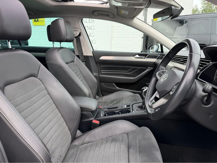 Volkswagen Passat 2022