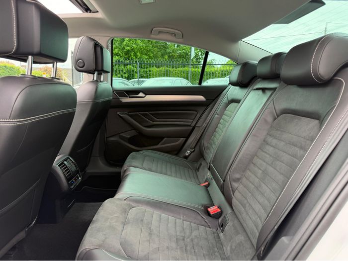 Volkswagen Passat 2022