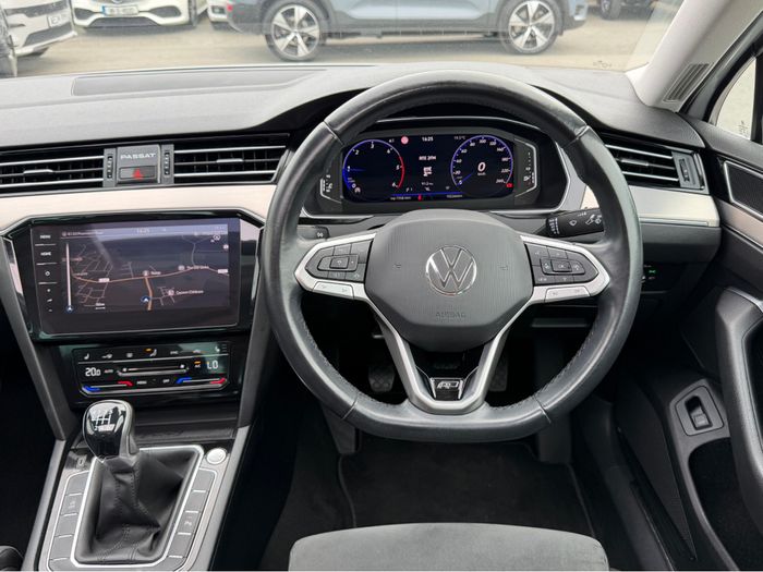 Volkswagen Passat 2022