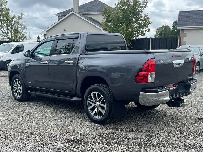 Toyota HiLux 2019