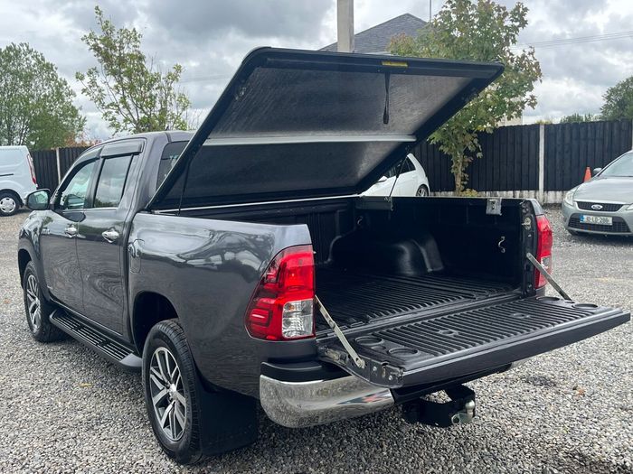 Toyota HiLux 2019