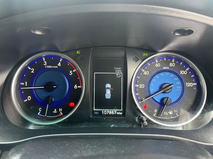 Toyota HiLux 2019