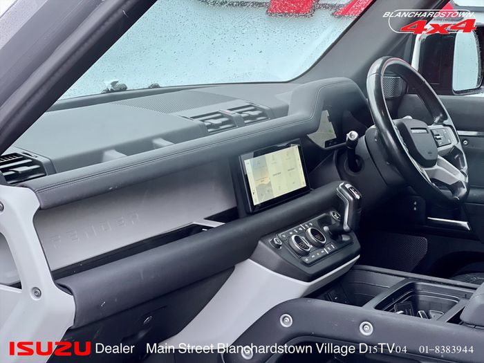 Land Rover Defender 2021