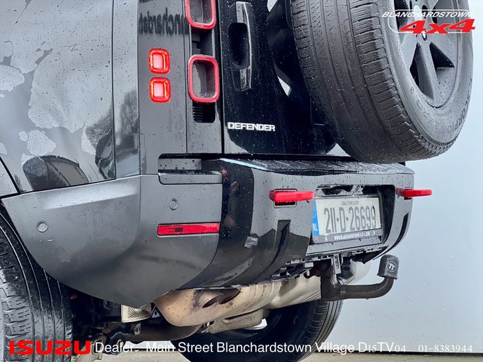 Land Rover Defender 2021