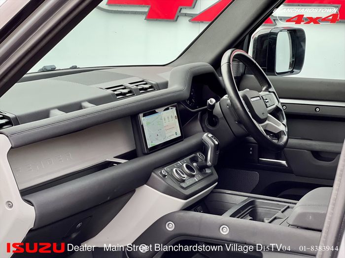 Land Rover Defender 2021