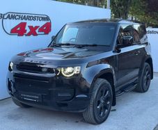 Land Rover Defender 2025