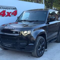 Land Rover Defender 2025