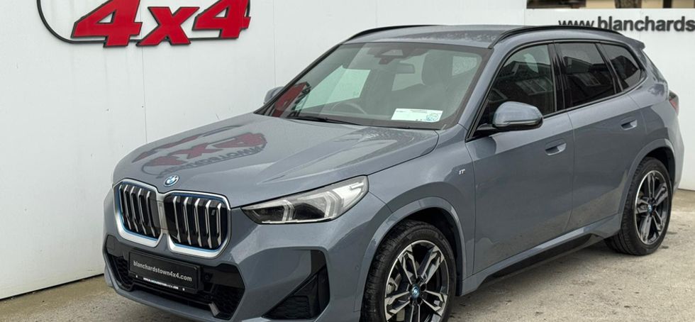 BMW iX1 2023