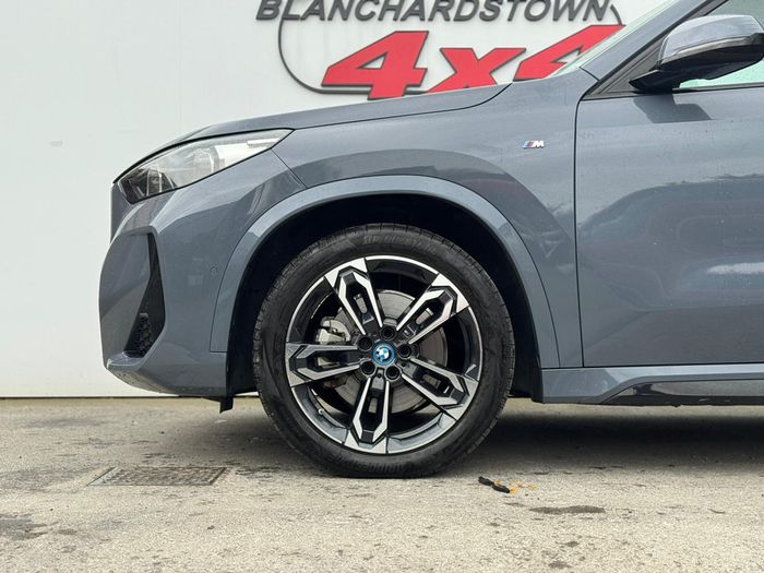 BMW iX1 2023