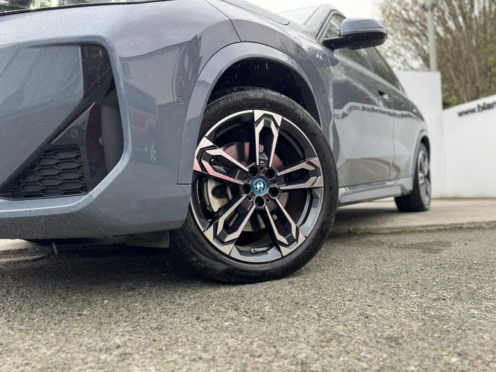 BMW iX1 2023